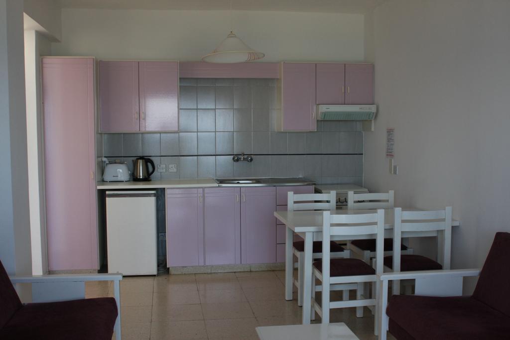 بروتاراس Astreas Beach Hotel Apartments الغرفة الصورة